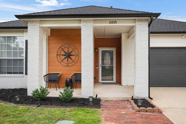 Building Photo - 2805 Whetstone Dr