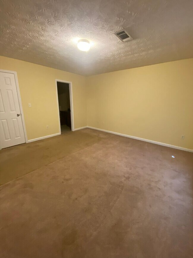 Building Photo - 1809 Azalea Dr