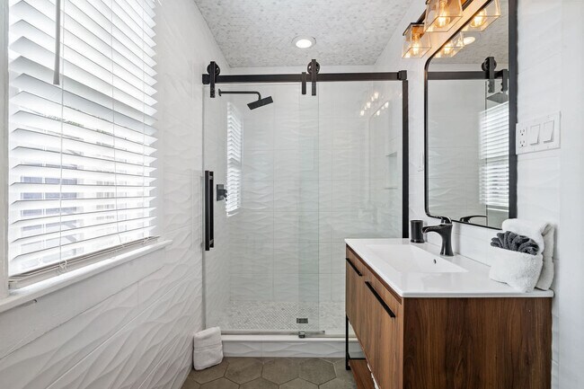 Building Photo - 23 Old Mission Ave