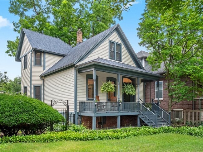 Primary Photo - 114 S Ridgeland Ave