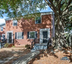 Building Photo - DARLING 2 BEDROOM TOWNHOME IN MUSEUM DISTRICT