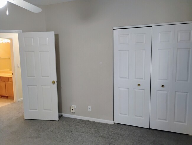 Building Photo - 1128 Georgetown Way