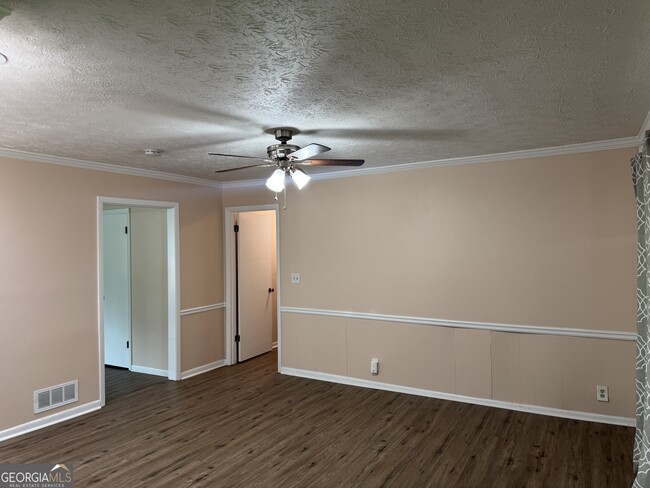 Building Photo - 827 San Miguel Dr