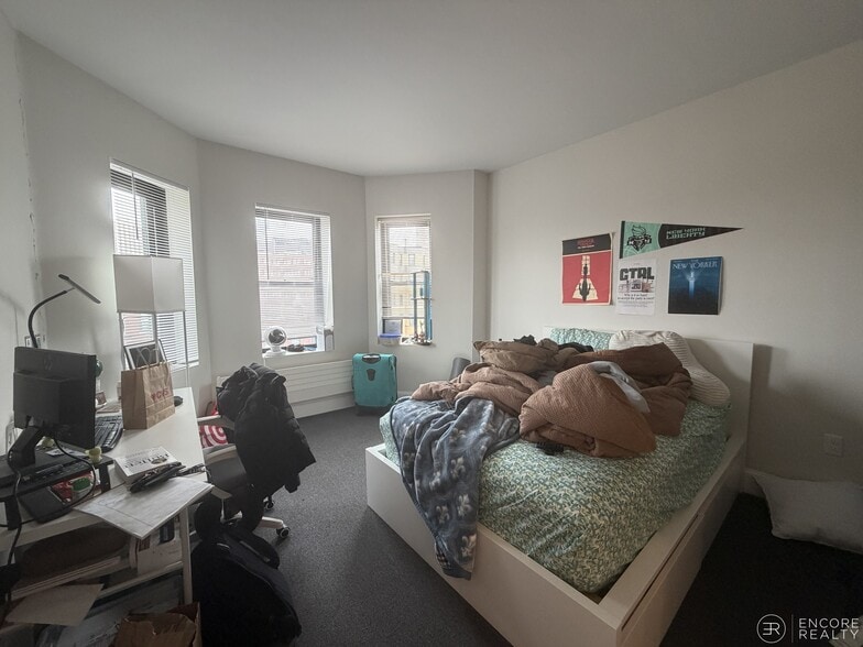 Building Photo - 7 Miner St