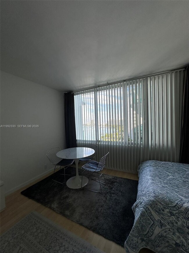 Building Photo - 1000 West Ave