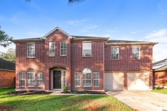 Building Photo - 8234 Worthington Dr