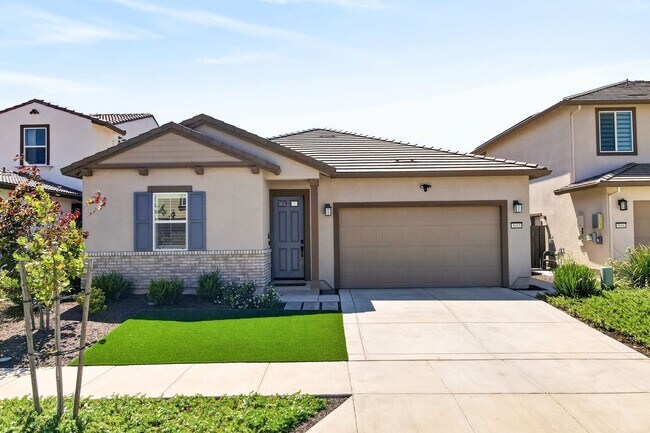 Building Photo - 5685 Sailrock St