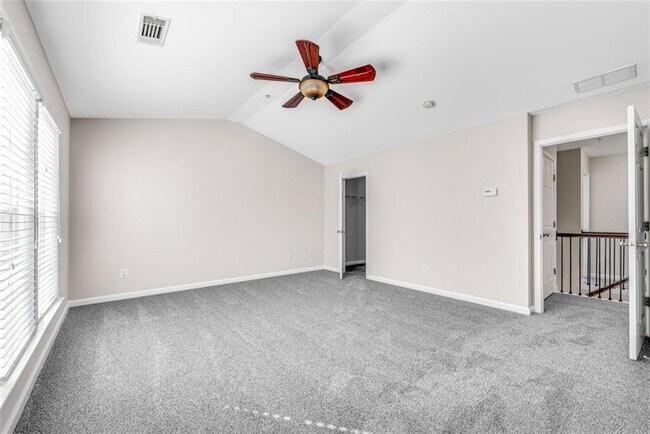 Building Photo - 268 Balaban Cir