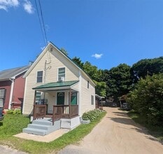 Building Photo - 8 Cross St