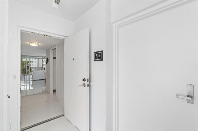 Building Photo - 3300 S Ocean Blvd