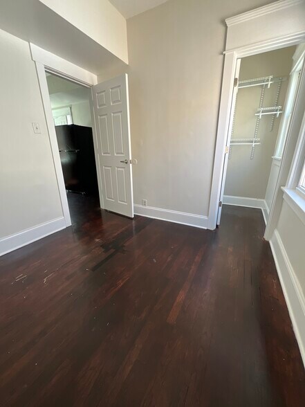 Building Photo - 1828 S 58th Ave