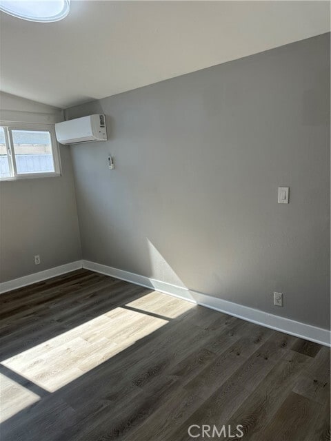 Building Photo - 2610 Willo Ln