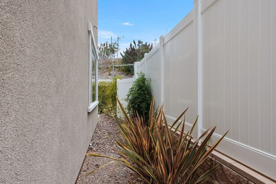 Building Photo - 1523 Wingwood Ln