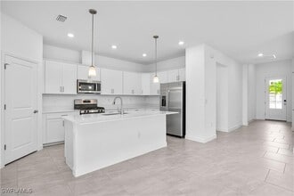 Building Photo - 18311 Ridgeline Dr