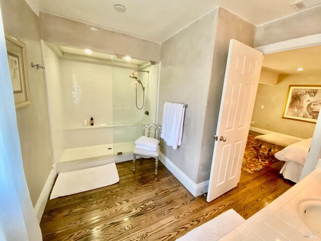 Building Photo - 3594 Silverado Trail N