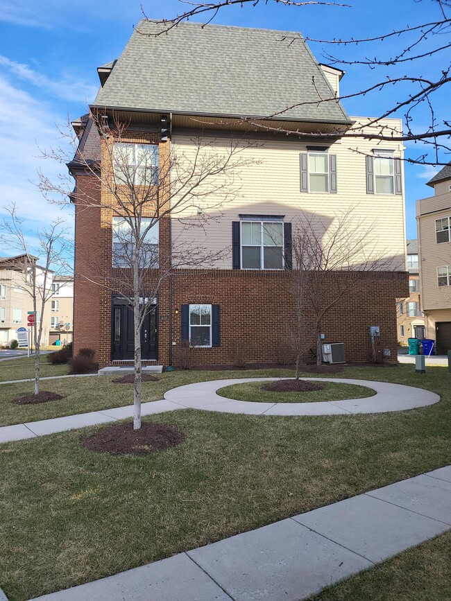 Building Photo - 1438 Wheyfield Dr