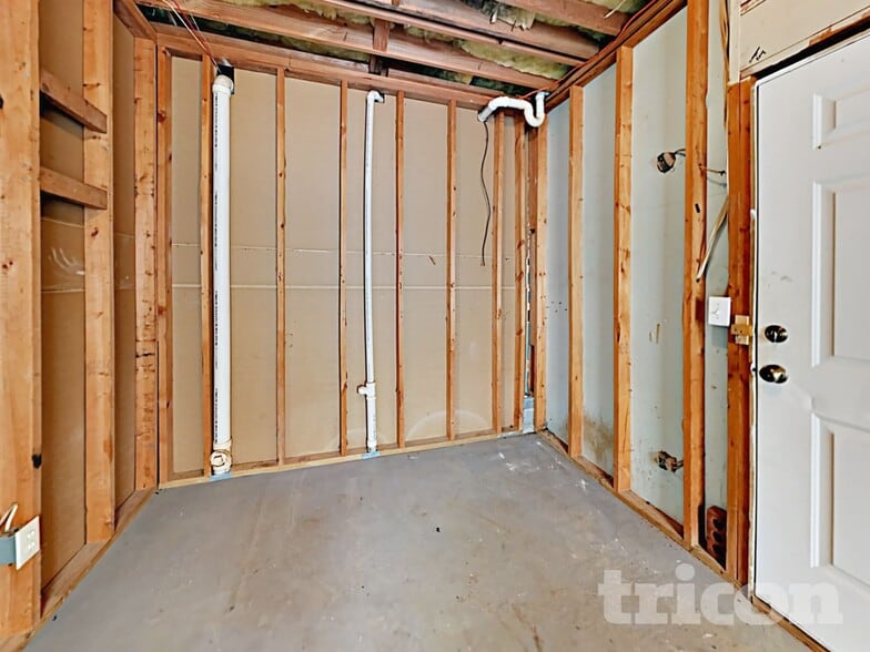 Building Photo - 3935 Piper Glen Dr NE