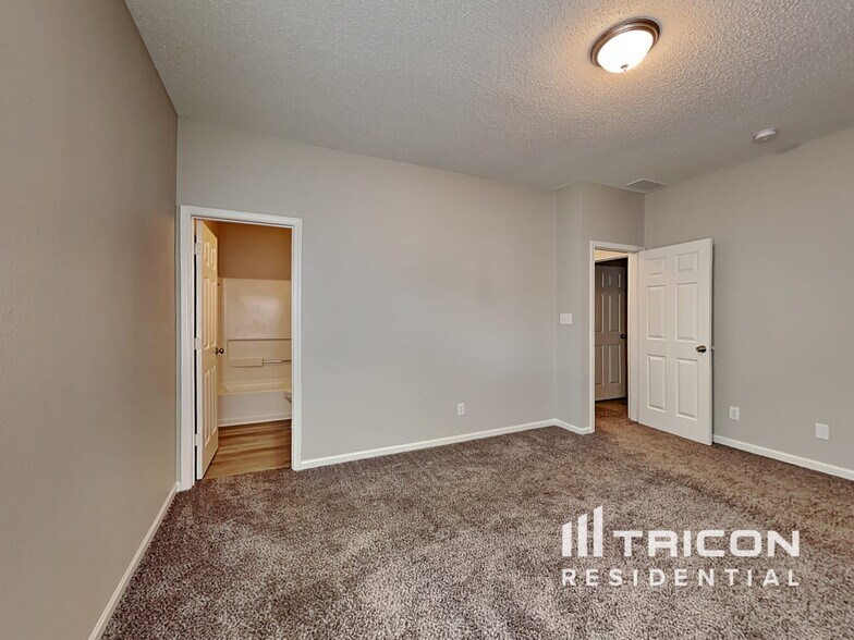 Building Photo - 3722 Laurel Cherry Ln