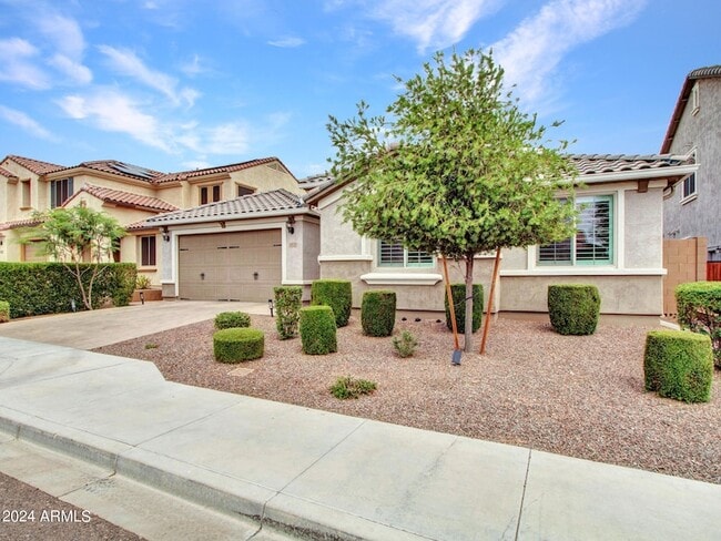 Building Photo - 44529 N Sonoran Arroyo Ln