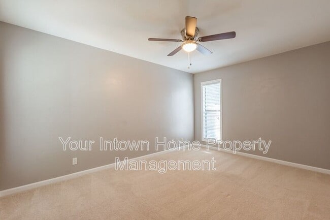 Building Photo - 505 Oakdale Rd NE