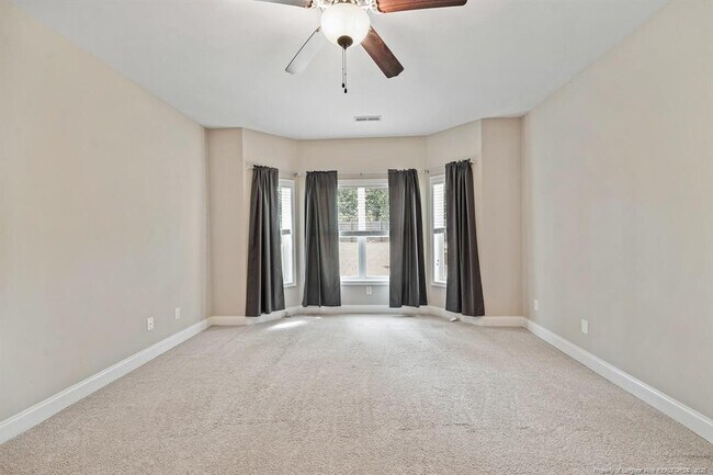 Building Photo - 204 Executive Dr