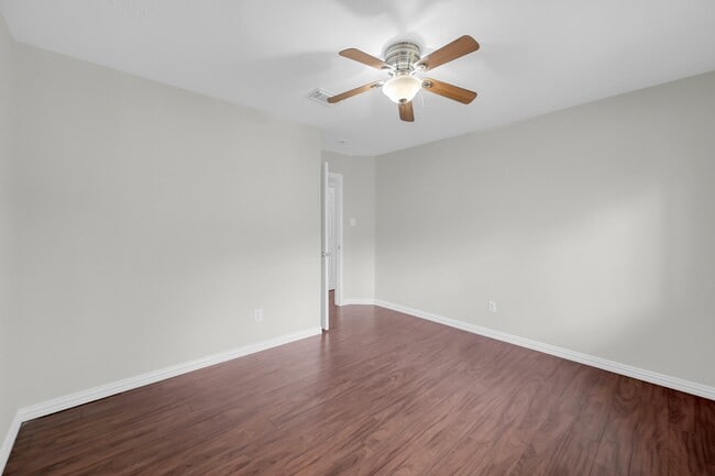 Building Photo - 22711 W Waterlake