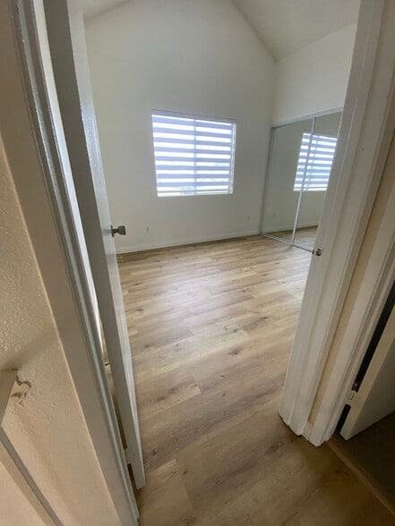 Building Photo - 10876 Loro Verde Ave