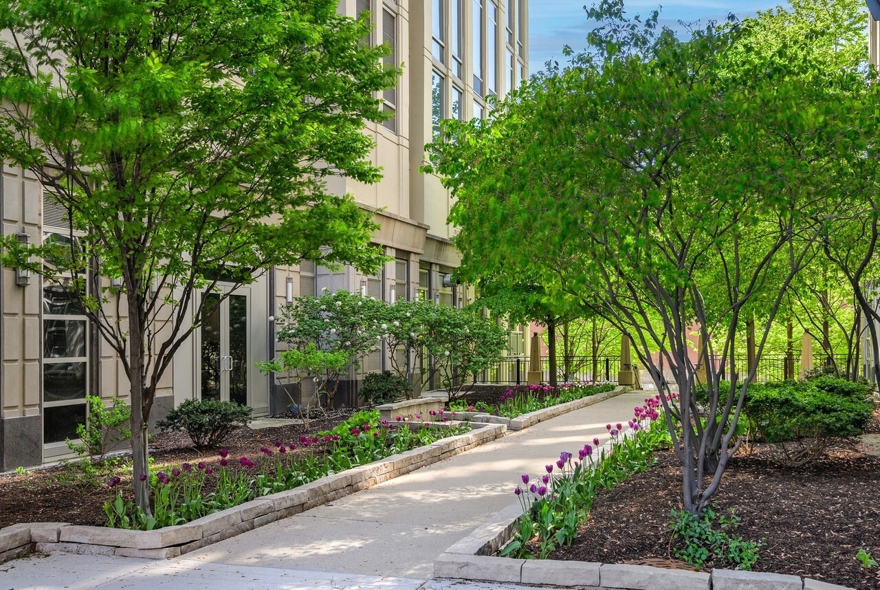 Building Photo - 700 N Larrabee St