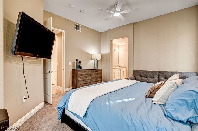 Building Photo - 56 E Serene Ave