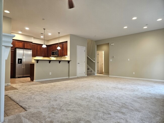 Building Photo - 143 W Saltillo Ln