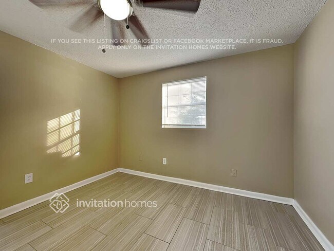 Building Photo - 8261 Greenleaf Cir