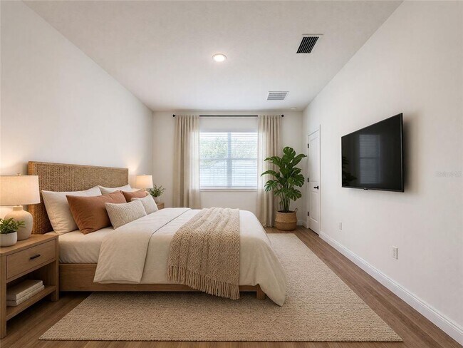Building Photo - 8419 N Saxon Way