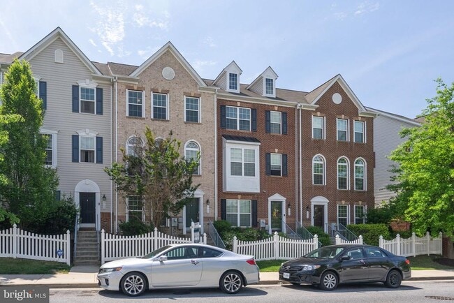 Building Photo - 1706 Fernwood Dr