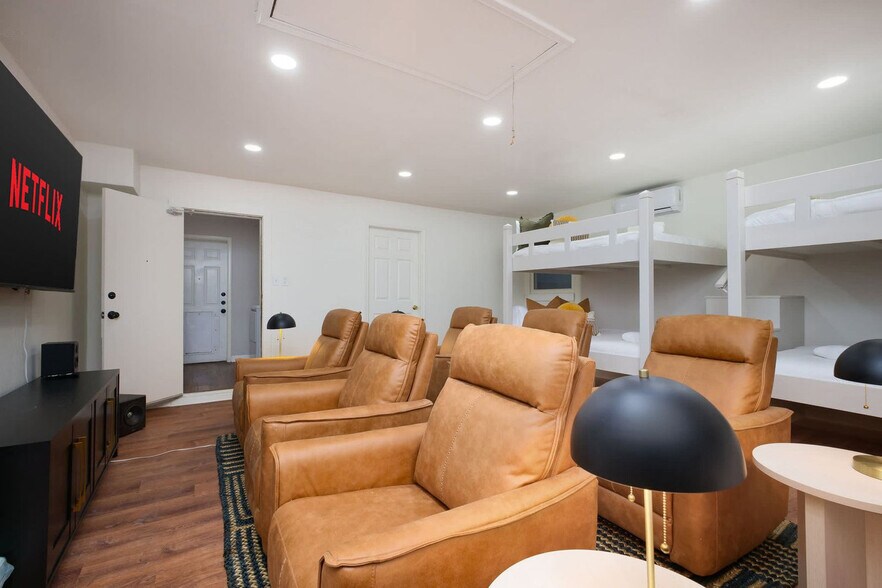 Building Photo - 11610 Intrigue Dr