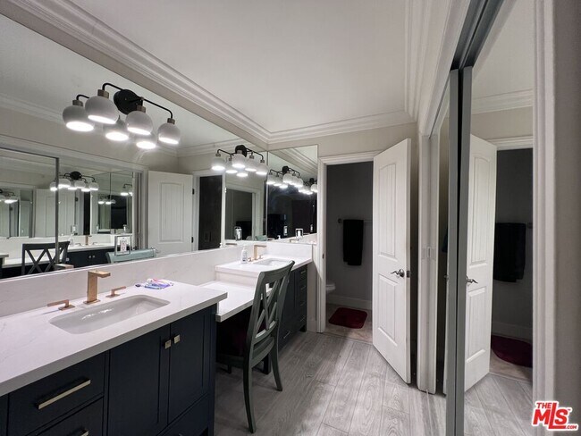 Building Photo - 8358 Manitoba St