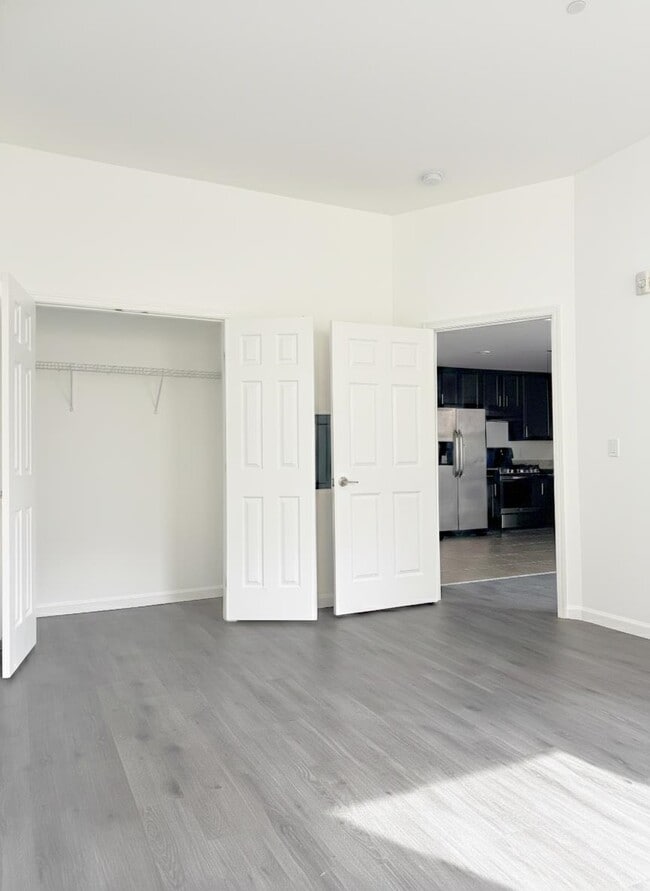 Building Photo - 190 Culver Ave