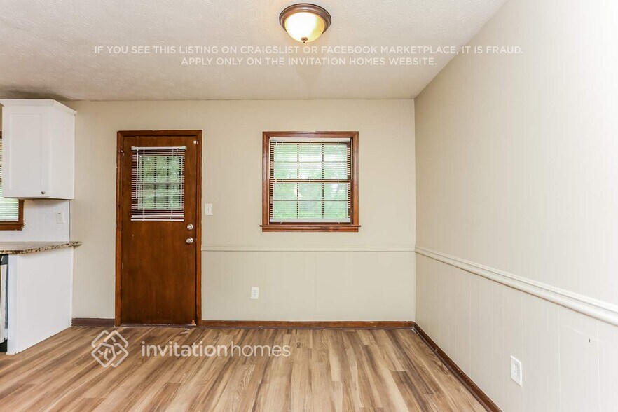 Building Photo - 3049 Tiller Trail SW