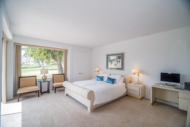 Building Photo - 645 Hospitality Dr