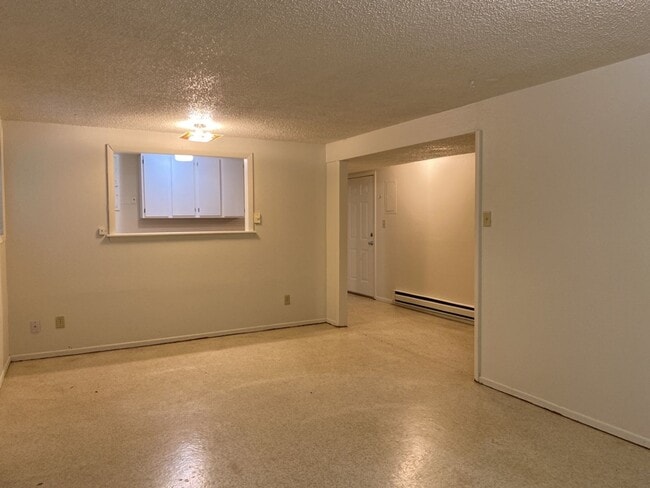 Building Photo - STUDENTS WELCOME! Spacious Basement Apartment 2 Bedroom 1 Bathroom West Fort Collins