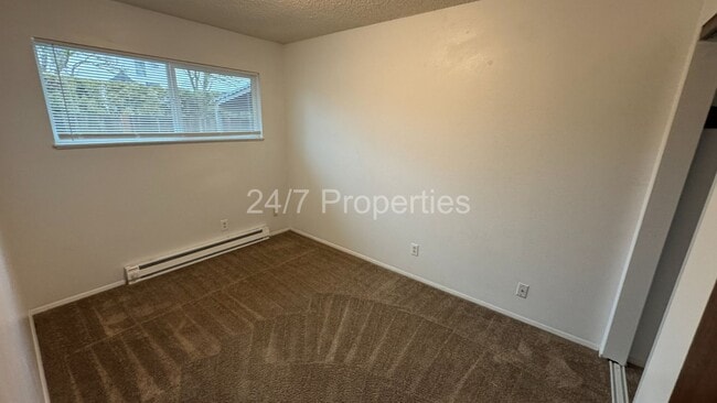 Building Photo - 351 NE 78th Ave