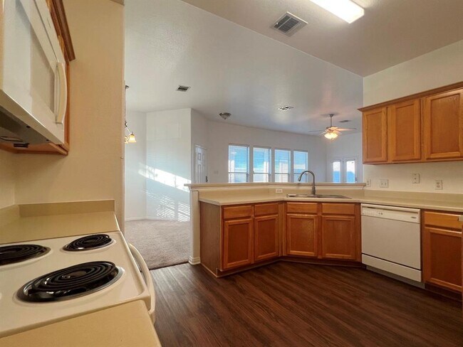 Building Photo - 128 Otono Loop