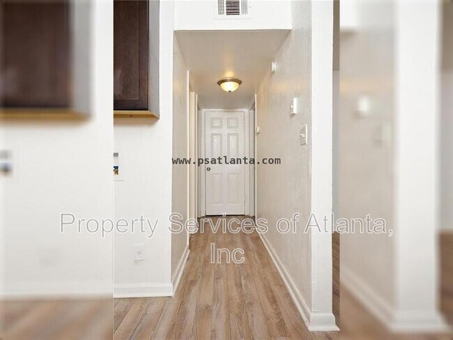 Building Photo - 564 Evergreen Terrace