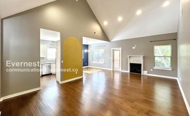Building Photo - 4010 Rogers Rd
