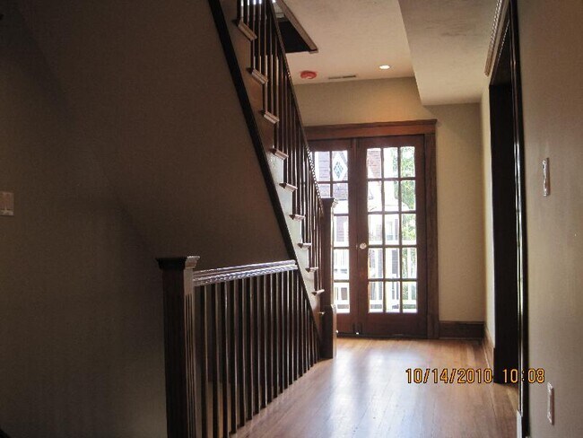 Building Photo - 29 Dunster Rd