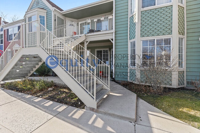 Building Photo - Beacon Hill Circle Condo