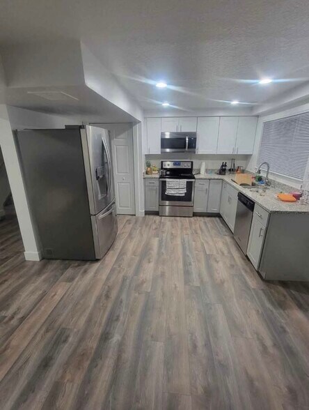 Building Photo - 2285 W 5950 S