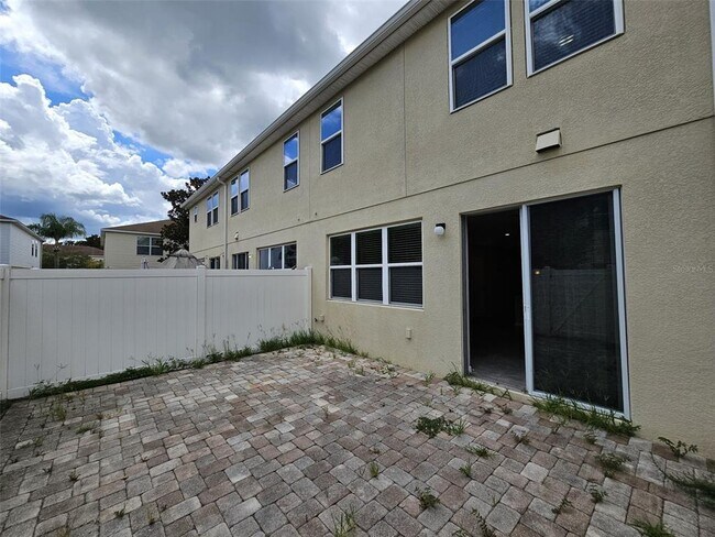 Building Photo - 5128 Crown Hvn Dr