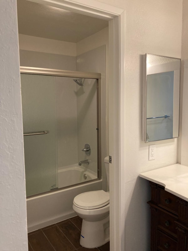 Building Photo - 166 Hackamore Ln