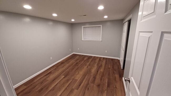 Building Photo - 1836 Engle