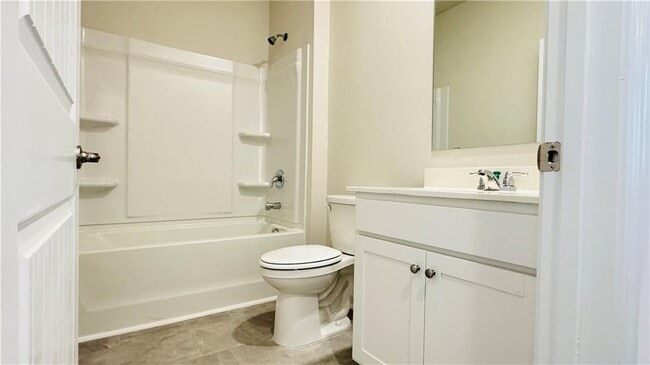 Building Photo - 5114 Tulip Sq